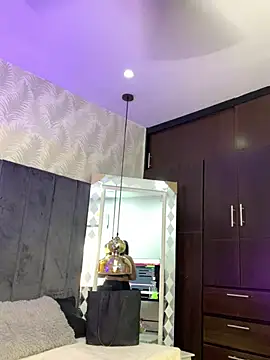 Chat +18 de Ava_rosse ao vivo