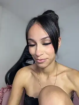 Miaa_love6969's Live XXX Chat