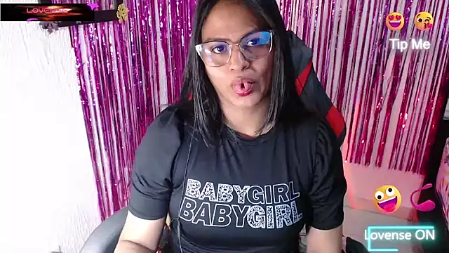 Chatroom XXX en direct de SweetAlmaa