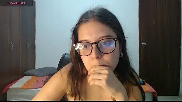 MadieeLorez's Live XXX Chat