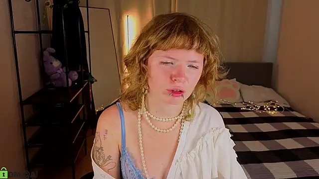 VioletDesiree's Live XXX Chat