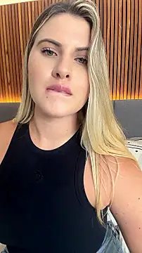 Chat XXX ao vivo de EmiilyAdams_
