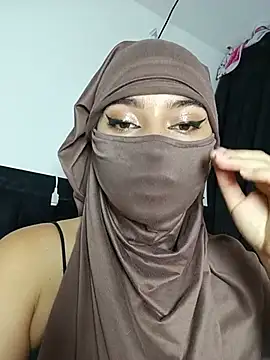 Samira_1 Adlı Modelin Canlı XXX Sohbeti