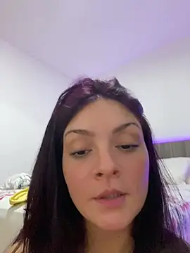Danielaeliana Adlı Modelin Canlı XXX Sohbeti