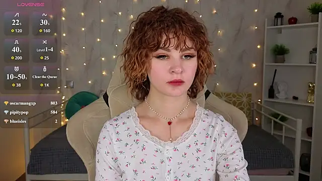Chat XXX en directo de Kira__Fluffy