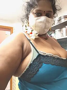 Chat +18 de yalini1431 ao vivo