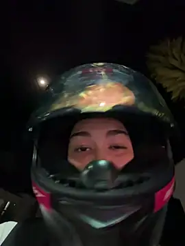 Chat +18 de Bonnie_Rider ao vivo