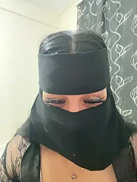 mari_layali 即時 XXX 聊天