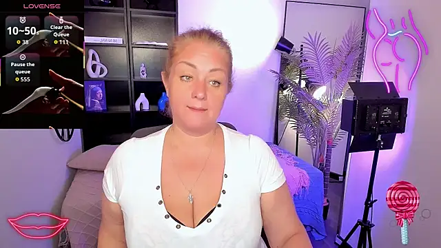 JenniferLight's Live XXX Chat