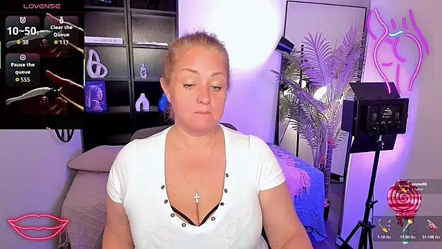 دردشة JenniferLight الجنسية المباشرة