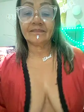 Czat XXX na żywo – Vickyfox_