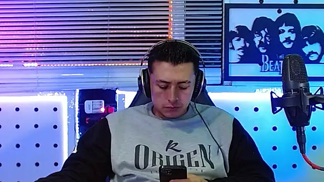 Chat +18 de Godofcumxxx ao vivo
