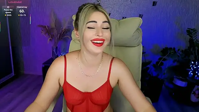 NikkiiStill's Live XXX Chat