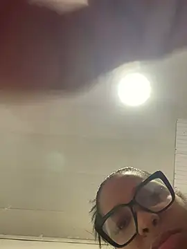 NV-Nikoll Live XXX-Chat