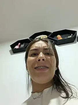 Chatroom XXX en direct de Bonnie_Rider
