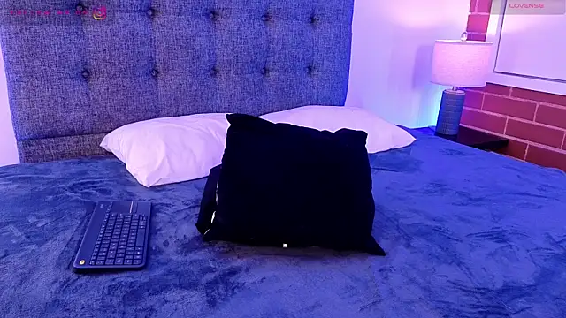 mandi4pole_ Adlı Modelin Canlı XXX Sohbeti