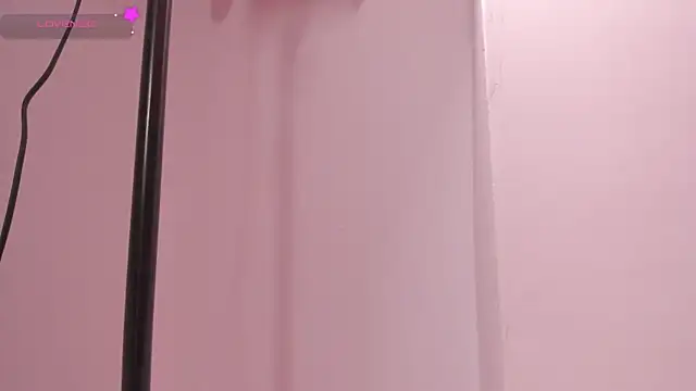 MissCurvyTop XXX чат на живо