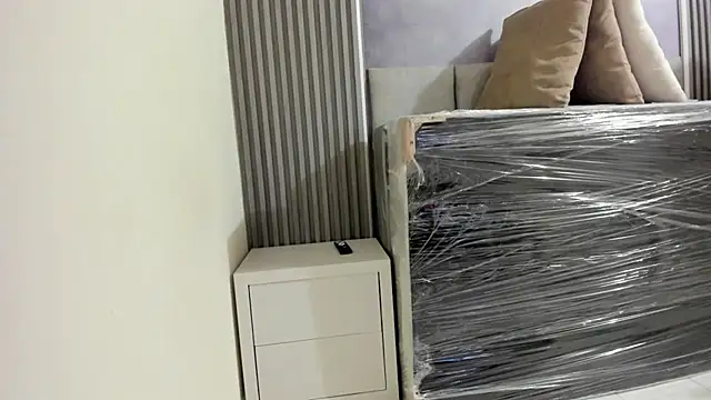 Chat +18 de ElaVictoria ao vivo