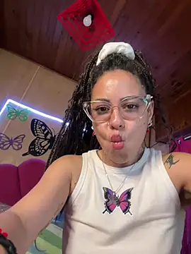 mariposapontiak420 Chat XXX live