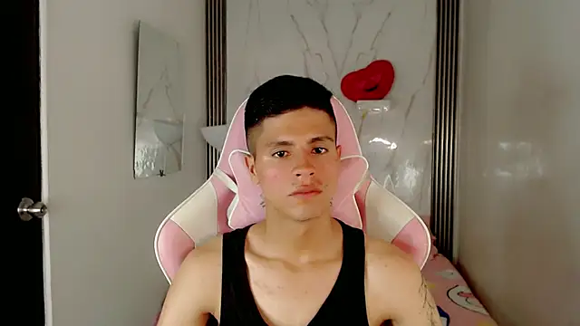 Chat +18 de Ascii_one ao vivo