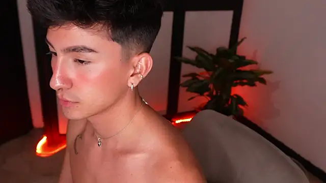 sweettaaron01 Шоу с уебкамера
