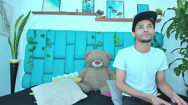 STRANGER_BOYS Chat XXX live