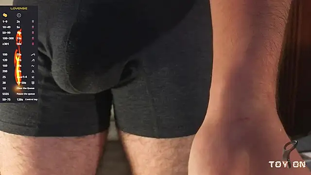 isaacblaze_'s Live XXX Chat