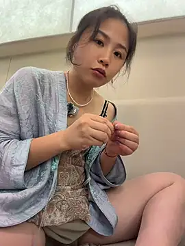 Iridessa-'s Live XXX Chat