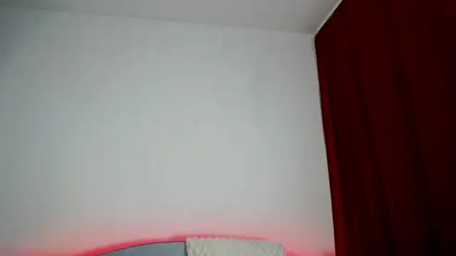 Chat +18 de Tracyix ao vivo