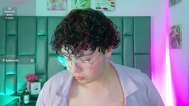 Chat +18 de JaxMiller_04 ao vivo