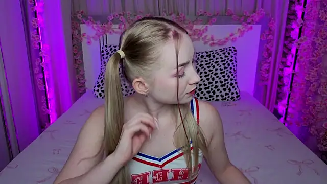 LilyStarlight: онлайн-секс-чат