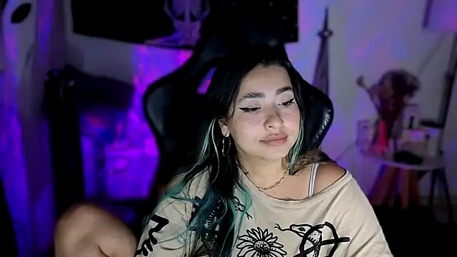 sweetcoralinee's Live XXX Chat