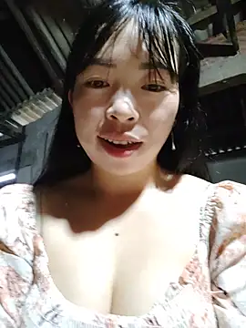 OnehitttのライブXXXチャット