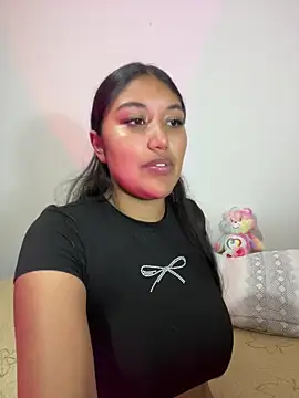 SharaRous' Live XXX Chat