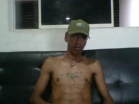AlbertBigCock – Live XXX-chat