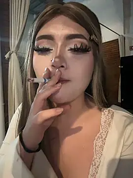 lya_nekko_ Adlı Modelin Canlı XXX Sohbeti