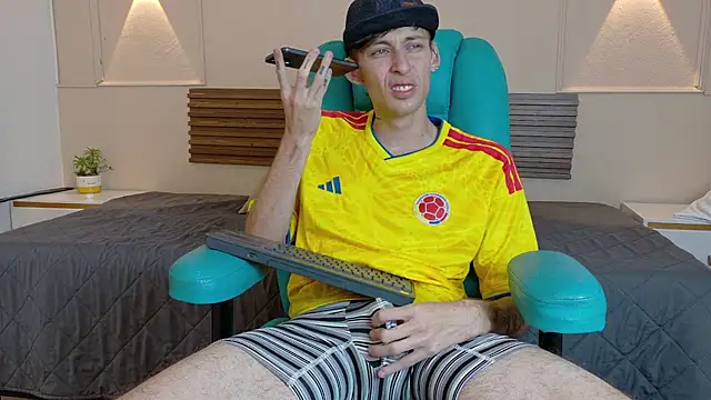 Max_saenzn Live XXX chat