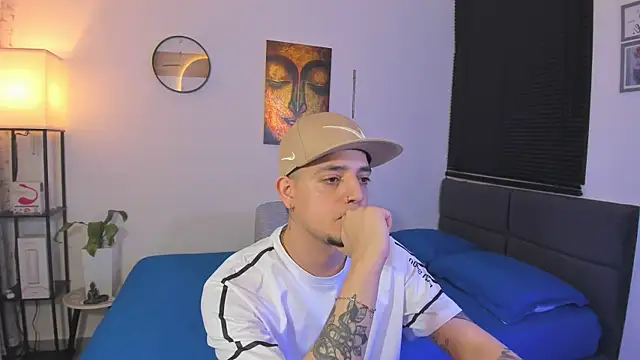 Chat +18 de alejandro_calderon1 ao vivo