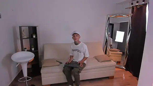 Darwinstark_'s Live XXX Chat