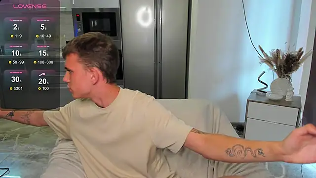m0neyken XXX чат на живо