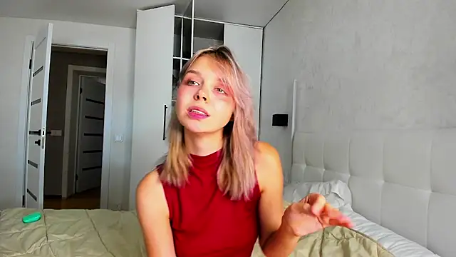 GlitchyDolly's Live XXX Chat