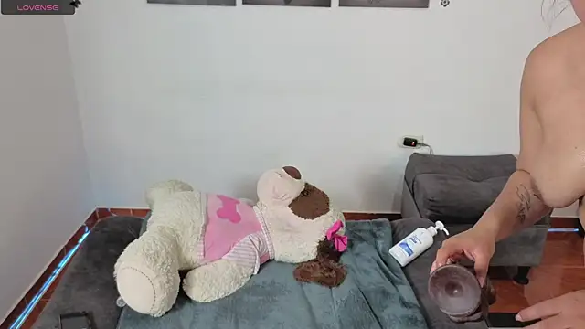 Czat XXX na żywo – Christine_20