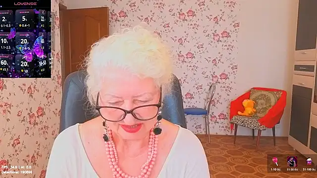 Chat +18 de Maya_Mayflower ao vivo