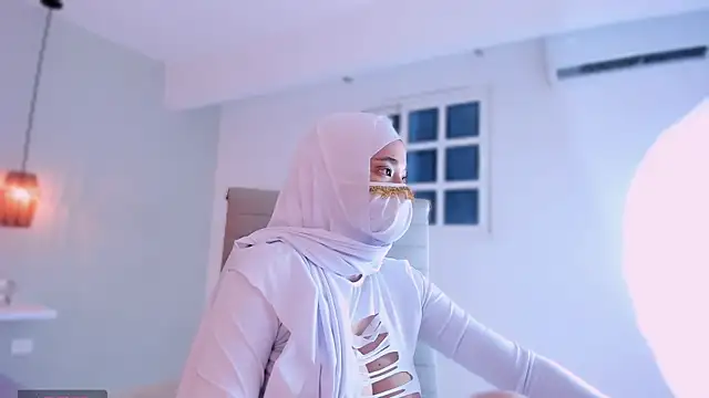 دردشة LittleNoor الجنسية المباشرة