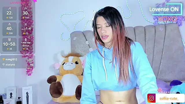 Sofiia_Cute 现场XXX聊天