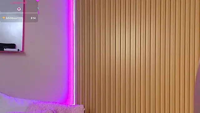 emily_sweett24's Live XXX Chat