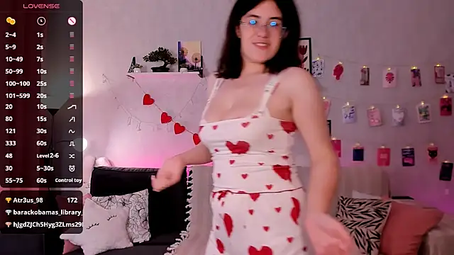Chat +18 de BellaCaress ao vivo