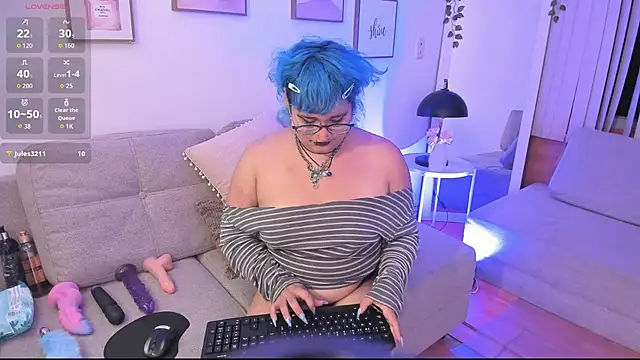 Blue_Cherry Chat XXX in diretta
