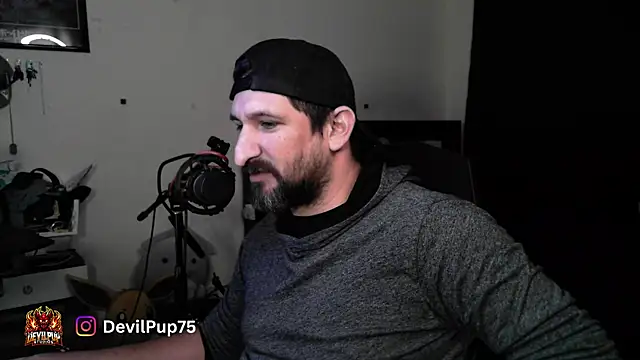 Chat XXX en directo de DevilPup75_