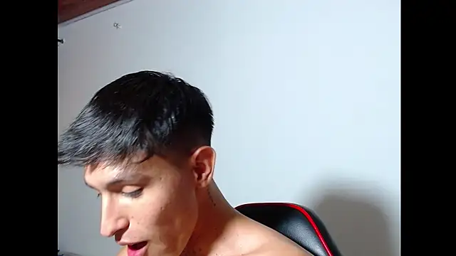 Chatroom XXX en direct de rowanbig
